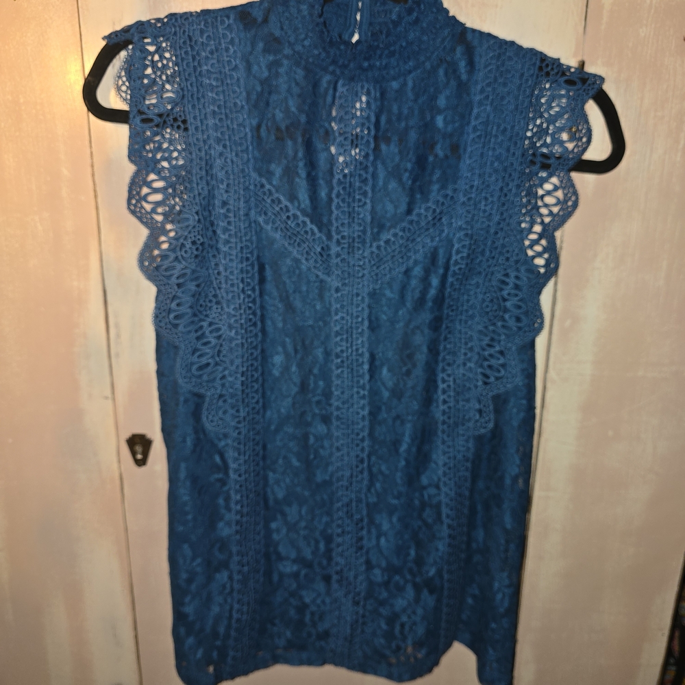 Spring Cleaning. Cable & Gauge Teal Lace Cap Sleeve Blouse
